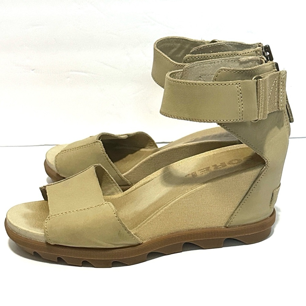 Sorel Women's Beige Wedge Sandals - Picture 5 of 11